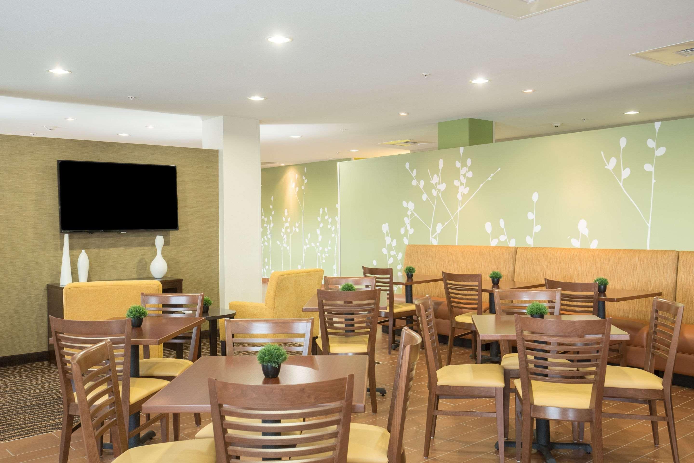 Sleep Inn & Suites Ингълсайд Екстериор снимка