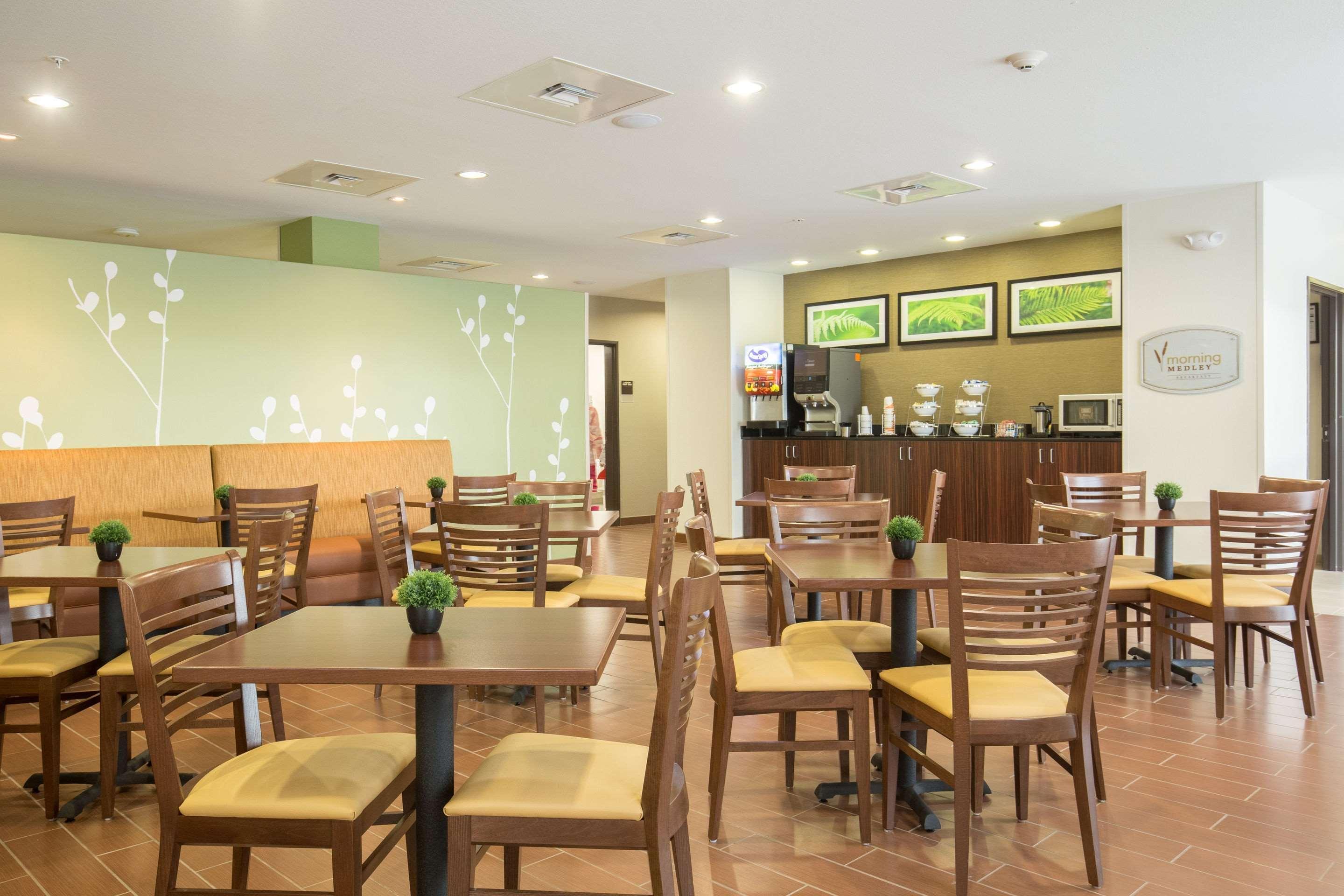 Sleep Inn & Suites Ингълсайд Екстериор снимка