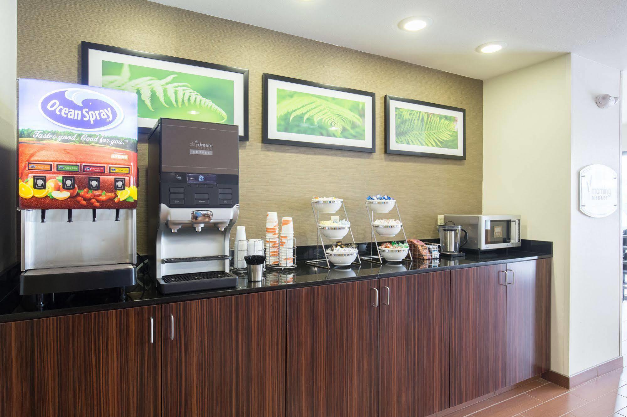 Sleep Inn & Suites Ингълсайд Екстериор снимка